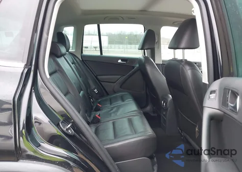 2017 Volkswagen Tiguan 2.0T Sport z USA, uszkodzony, nr VIN WVGUV7AX4HW511626